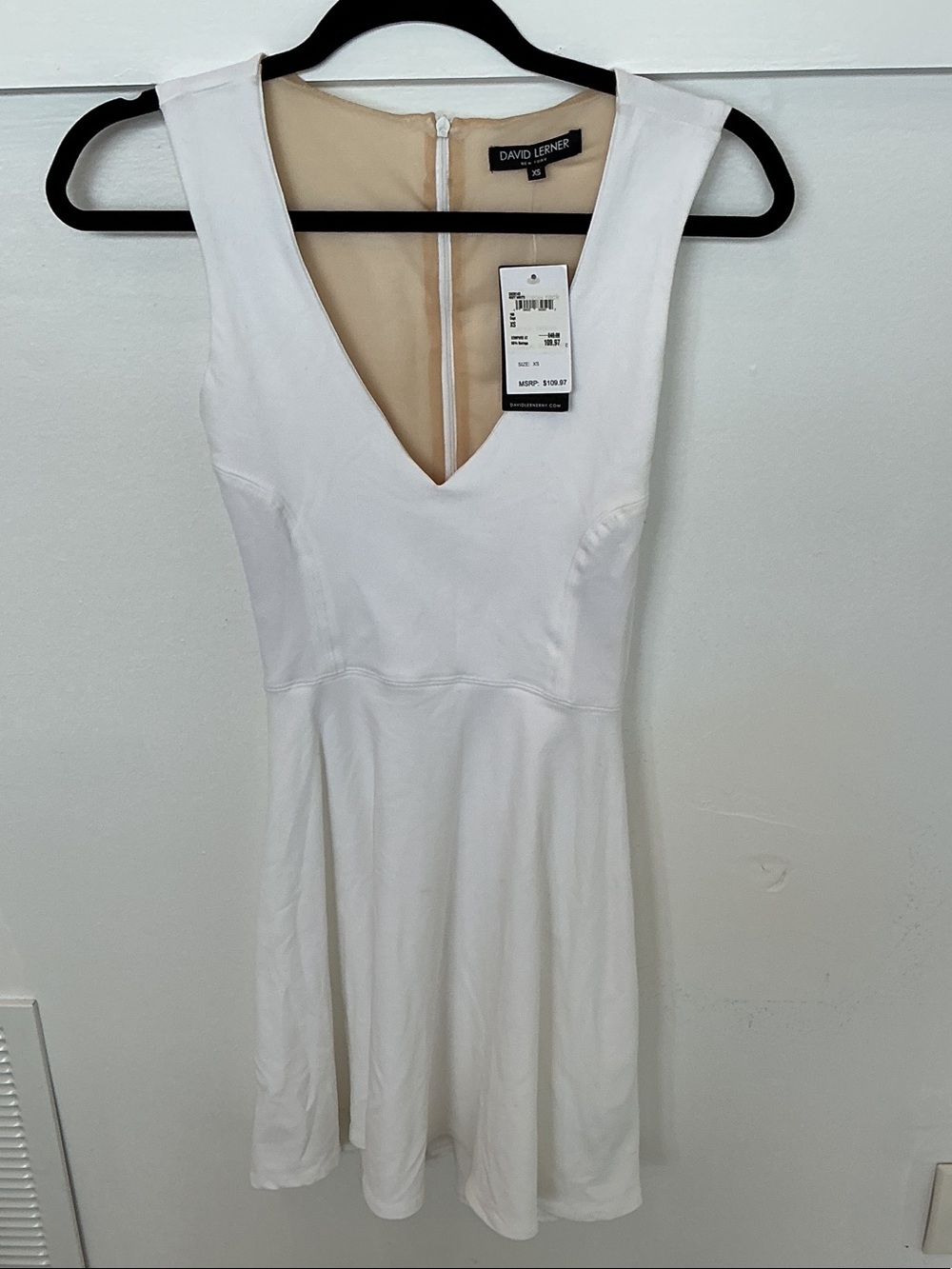 David Lerner White V-Neck Sleeveless Fit & Flare Mini Dress